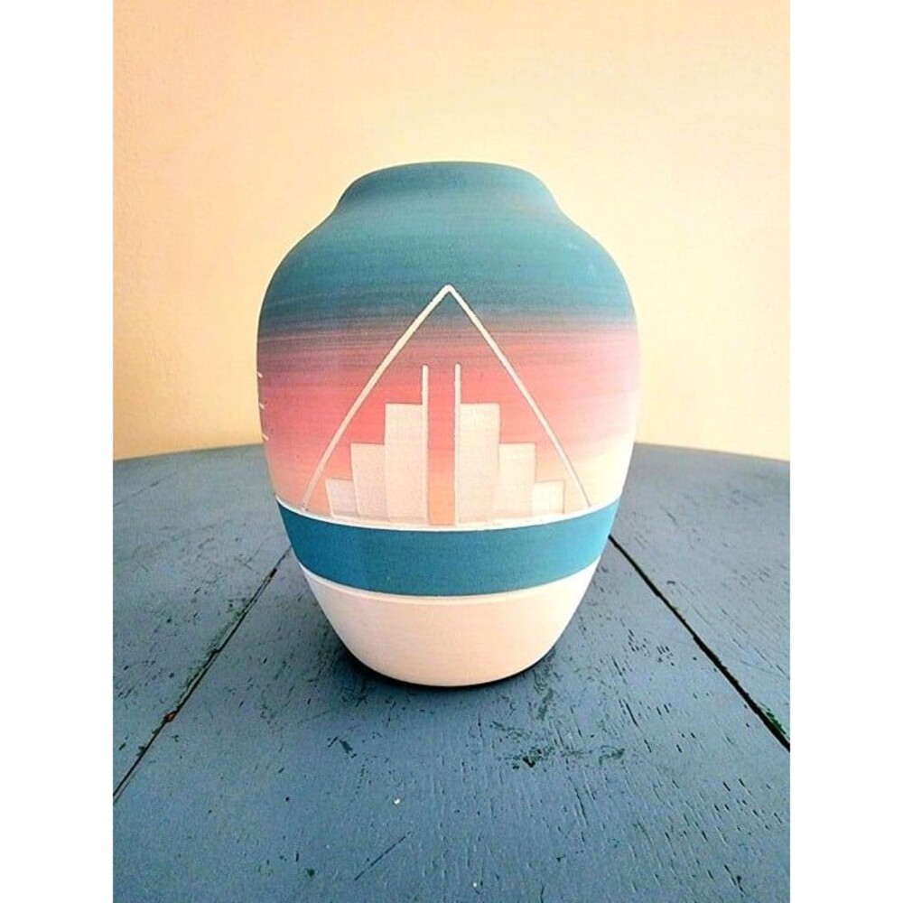 High Elk Sioux Vintage Pottery Mountain Step Vase Signed